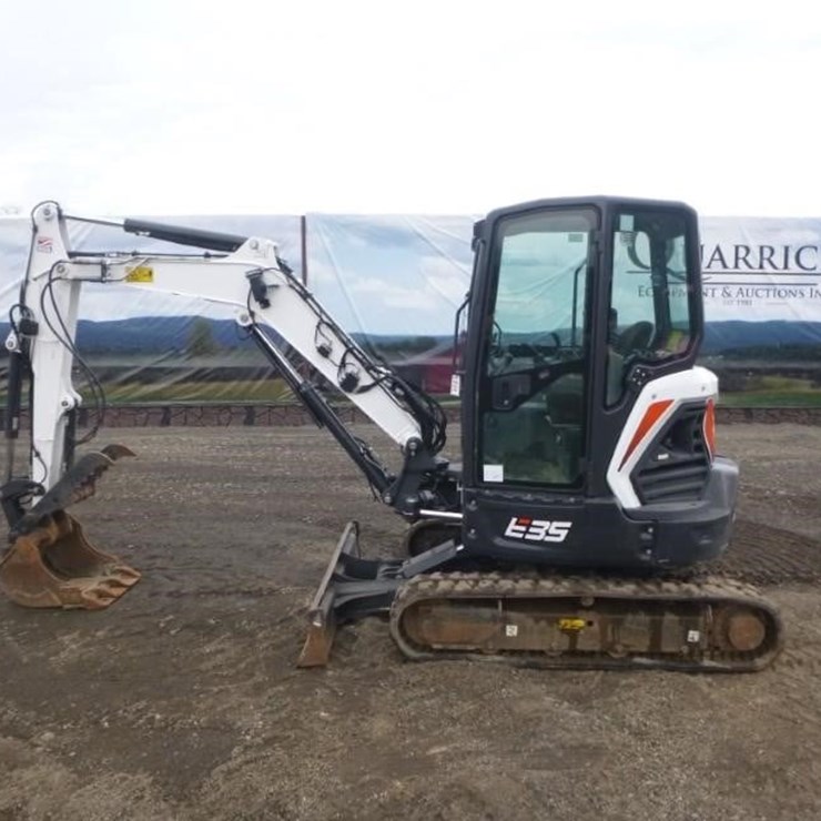 2021 BOBCAT E35