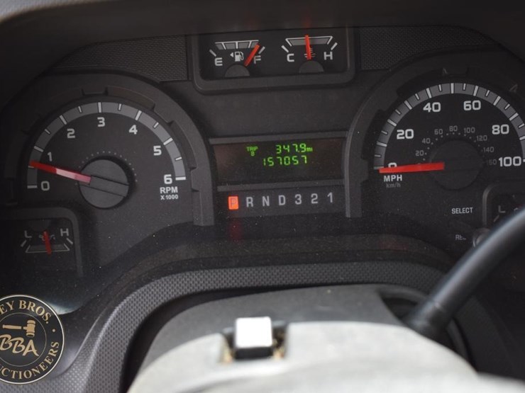 2014-ford-e350-image-27