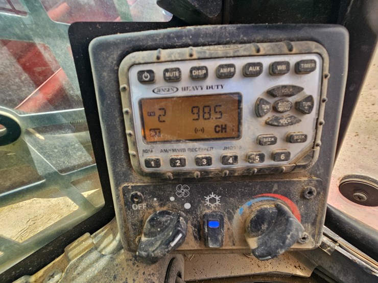 takeuchi-tl10v2-image-36