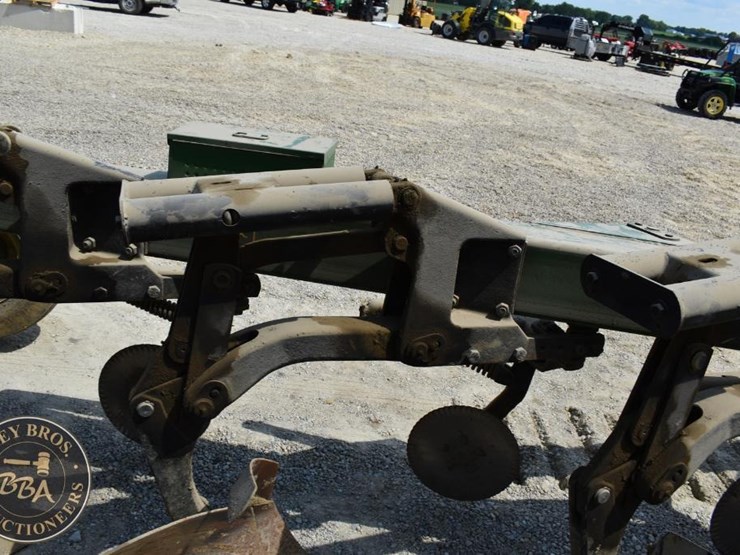 john-deere-2700-image-33