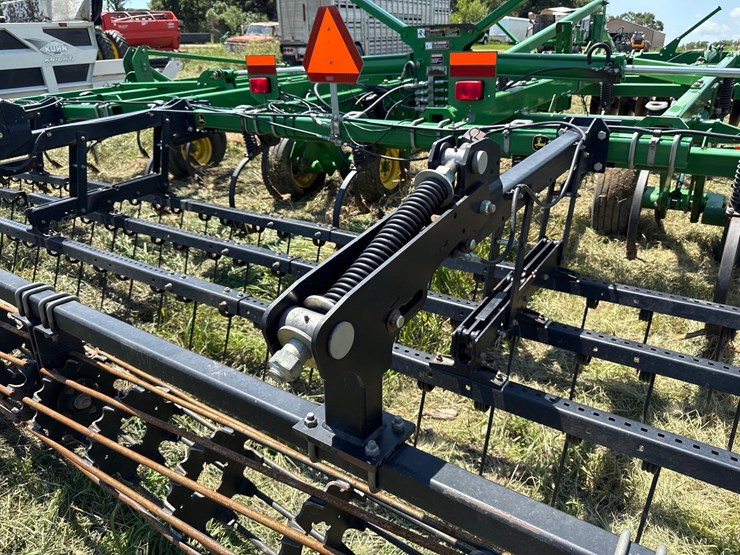 john-deere-2310-image-8