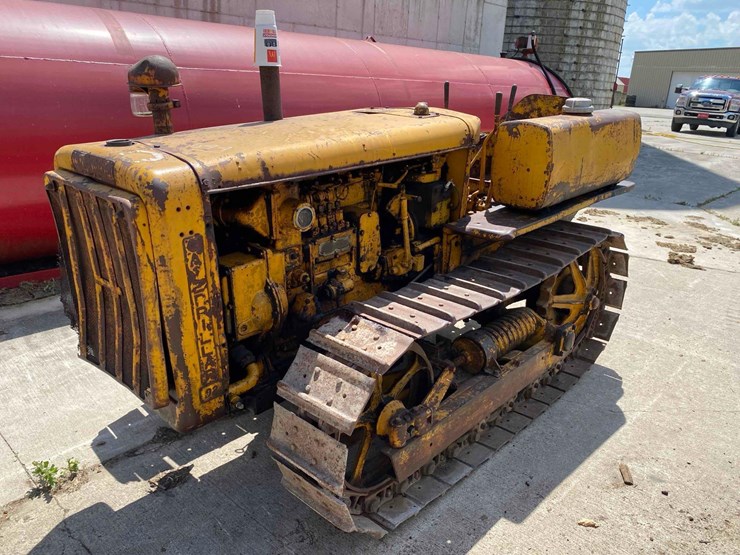 caterpillar-d2-ag-crawler-tractor-image-7