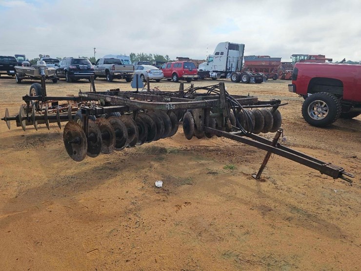 john-deere-210-image-1