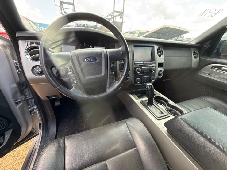 2015-ford-expedition-xlt-image-9