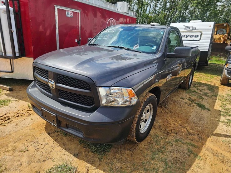 2017-dodge-ram-1500-image-2