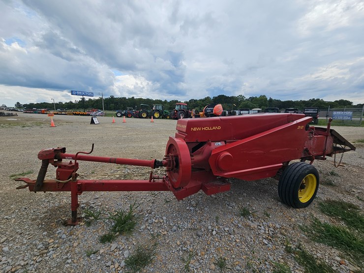 new-holland-310-image-2