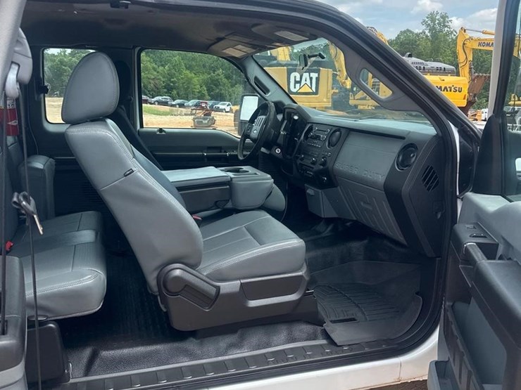 2015-ford-f350-image-19