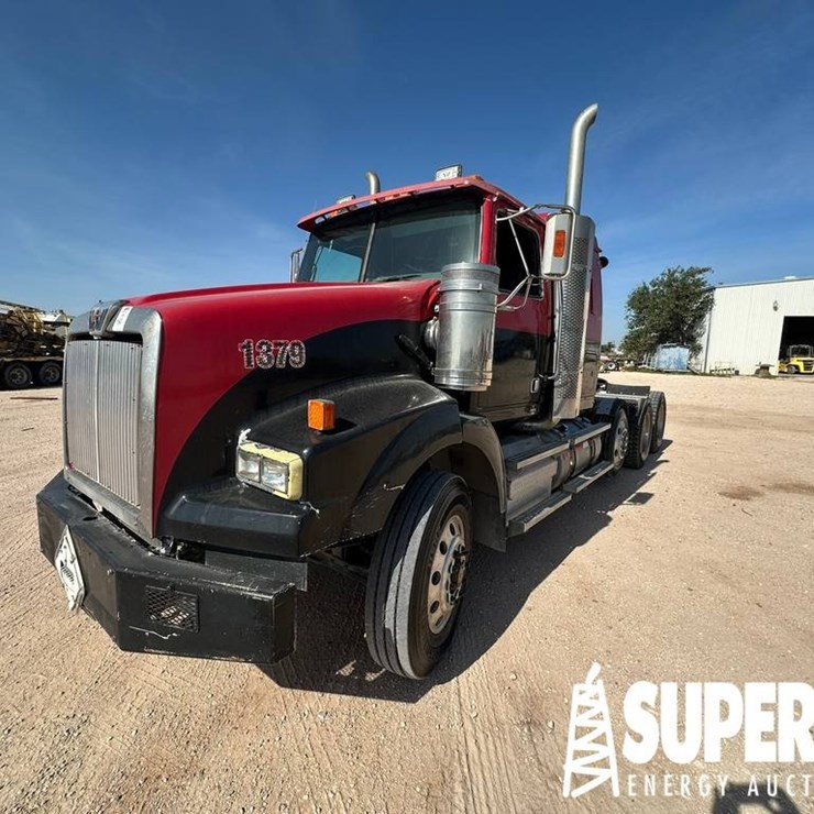 2011 WESTERN STAR 4900