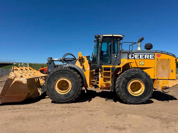 2013-deere-824k-image-2