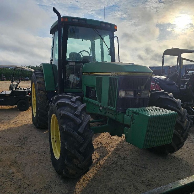 JOHN DEERE 7200