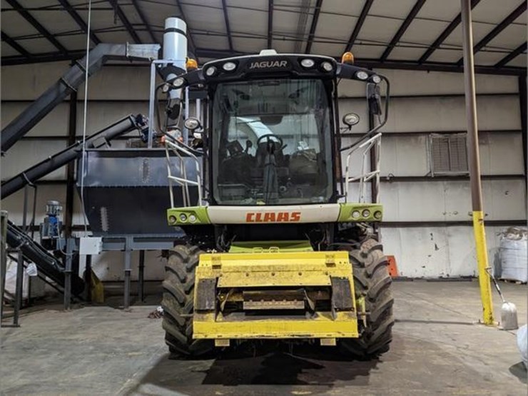 2017-claas-jaguar-860-image-25