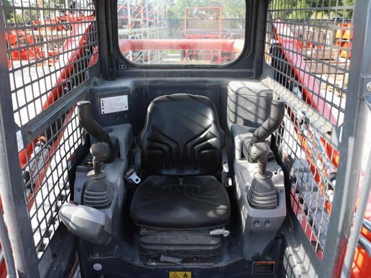 kubota-svl65-2-image-21