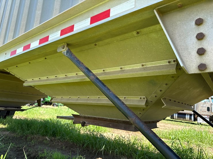 2009-dakota-aluminum-40ft-grain-trailer-image-25