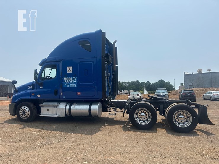 2015-freightliner-cascadia-125-image-7