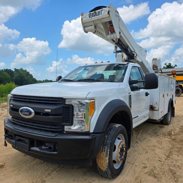 2017 FORD F550