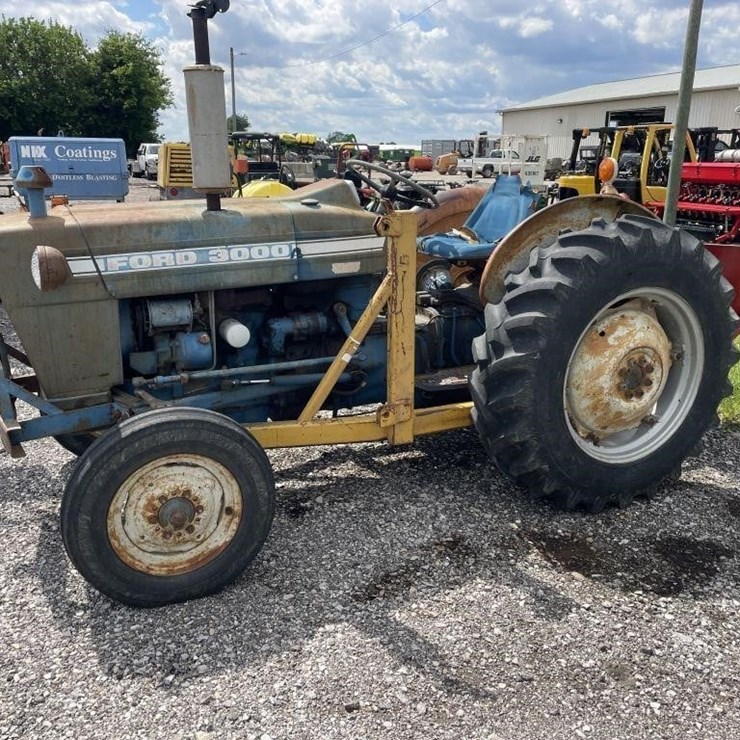 1975 FORD 3000