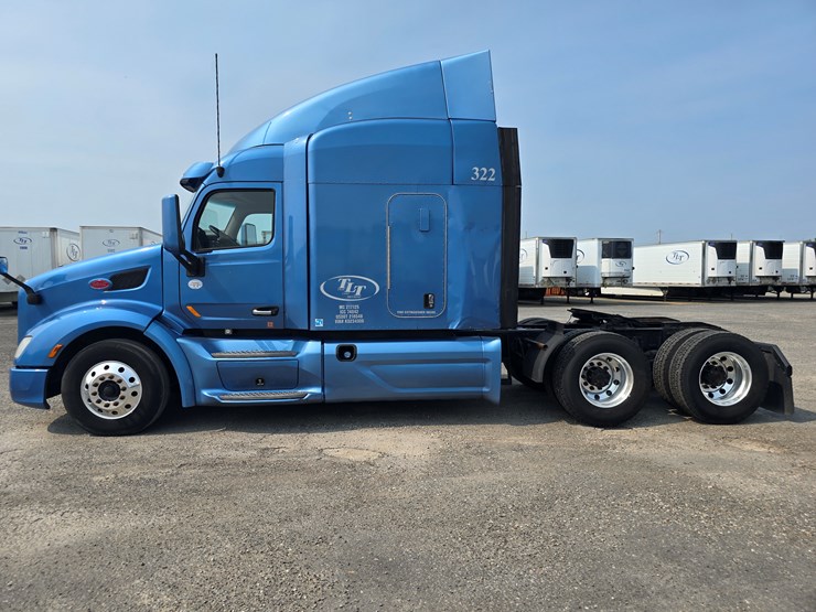2019-peterbilt-579-image-10