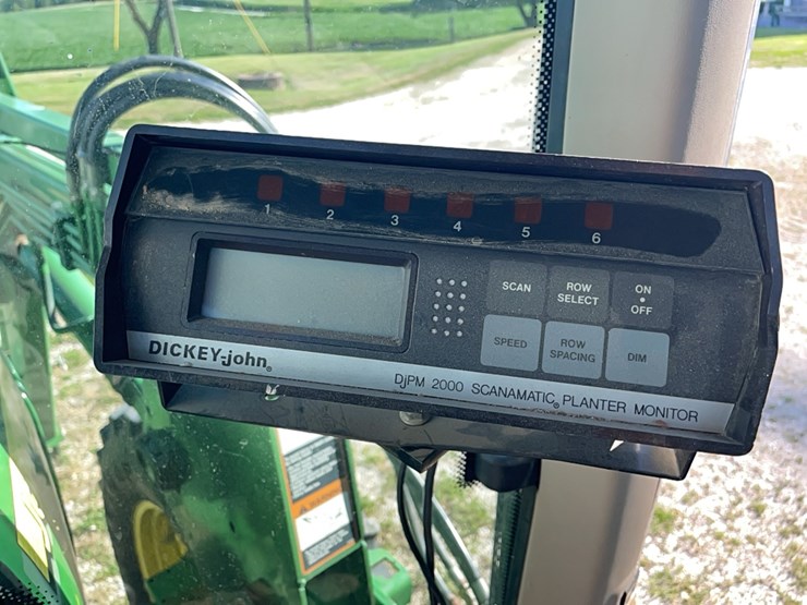 john-deere-7200-image-10