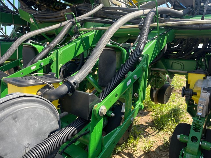 2012-john-deere-1790-image-24