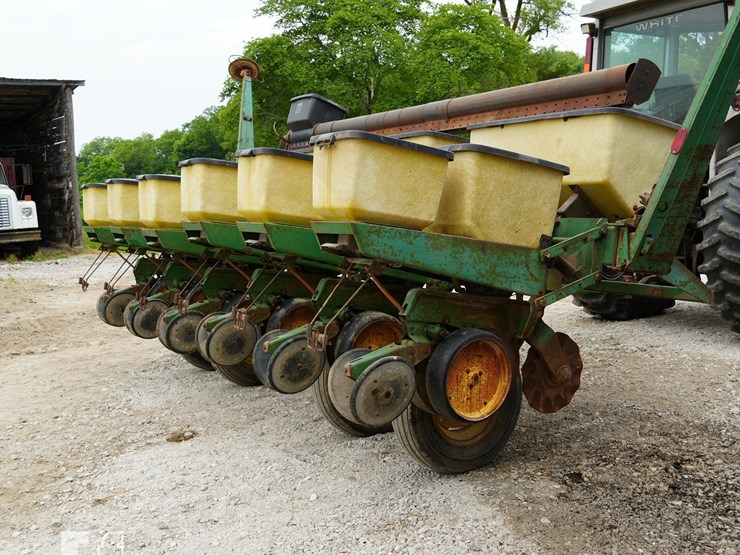 john-deere-7000-image-1