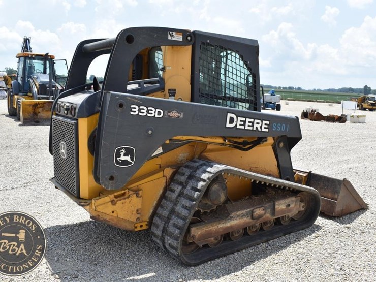 2012-deere-333d-image-12