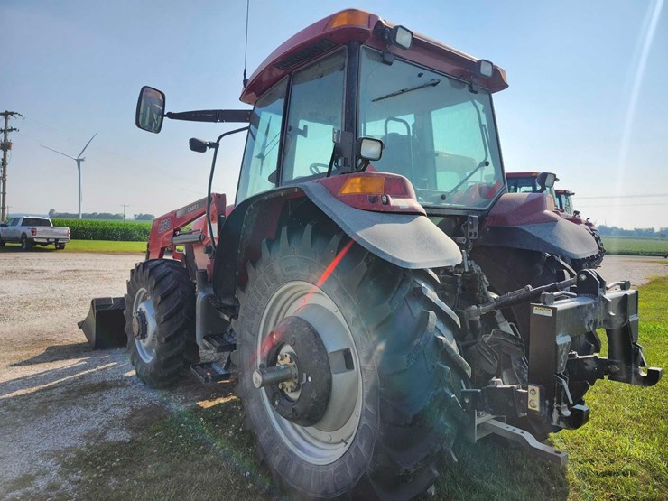 2005-case-ih-mxm130-image-9