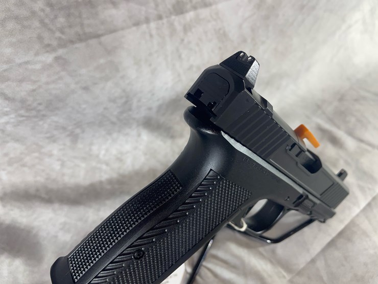 #4372-•-rock-island-stk100-9mm-luger-pistol,-sn:-ria2884299-image-7