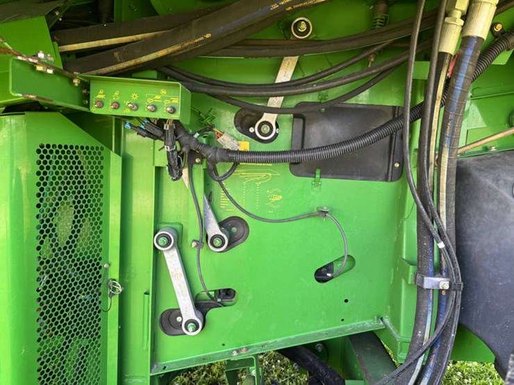 2010-john-deere-2010-image-66