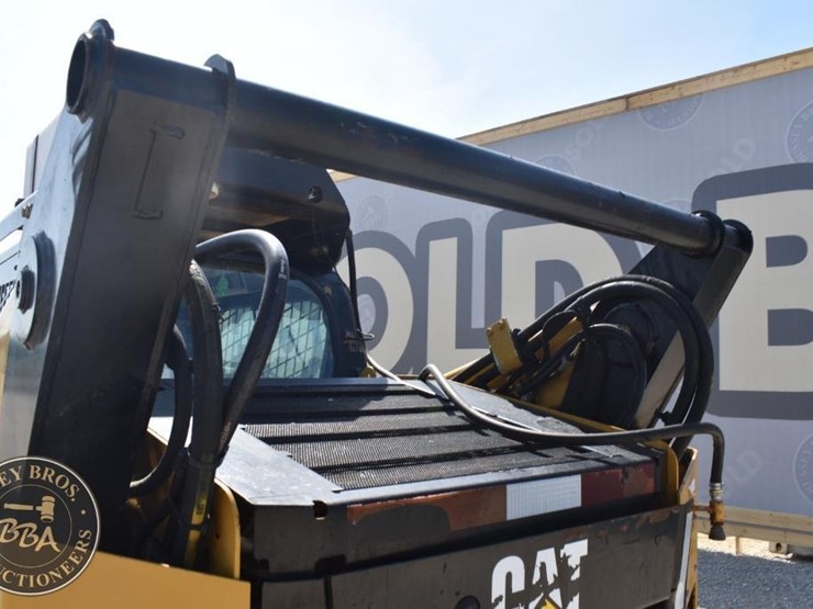 2018-caterpillar-262d-image-42