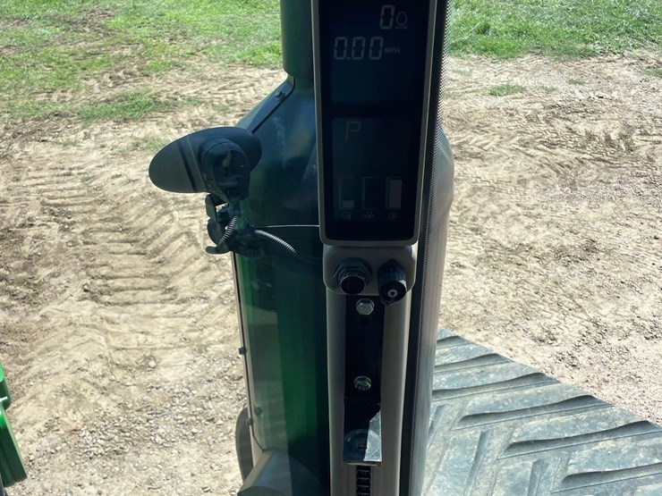 2013-john-deere-8360rt-image-61