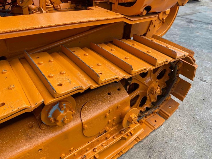 oliver-ag-6h-ag-crawler-image-30