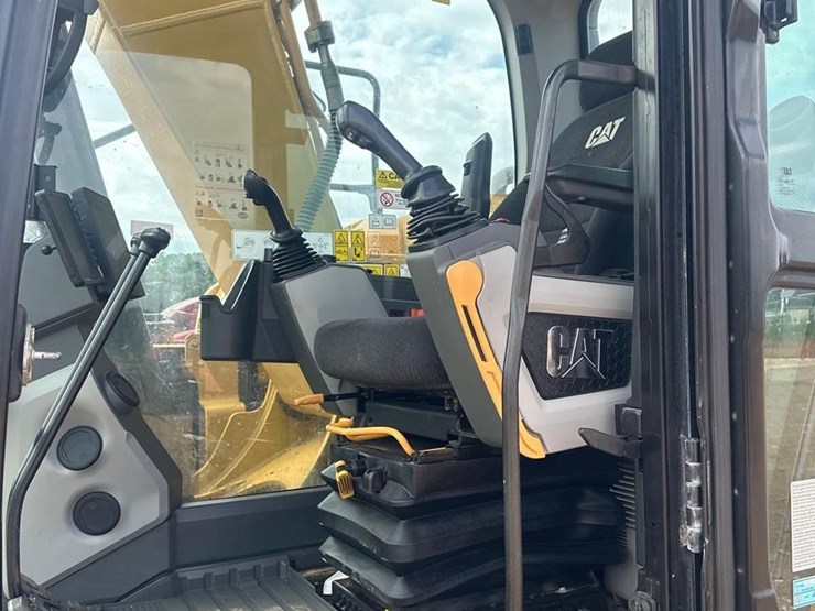 2021-caterpillar-315-gc-image-22
