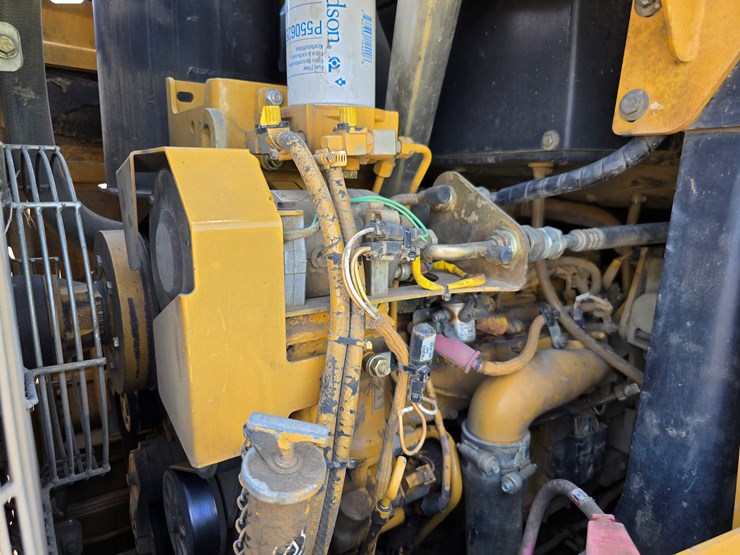 2005-caterpillar-953c-image-101
