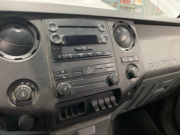 2012-ford-f350-image-19