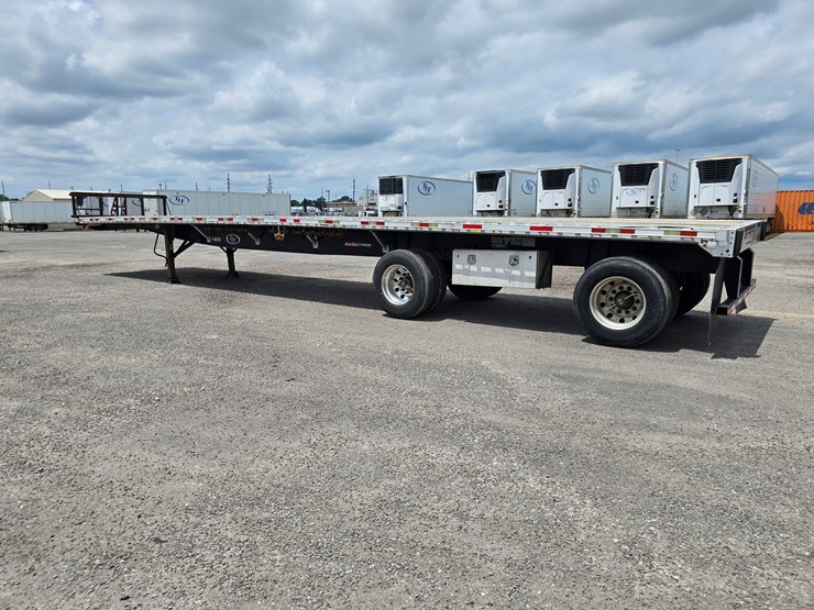 2015-great-dane-48'-x-102"-image-23
