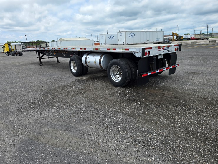 2015-great-dane-48'-x-102"-image-26