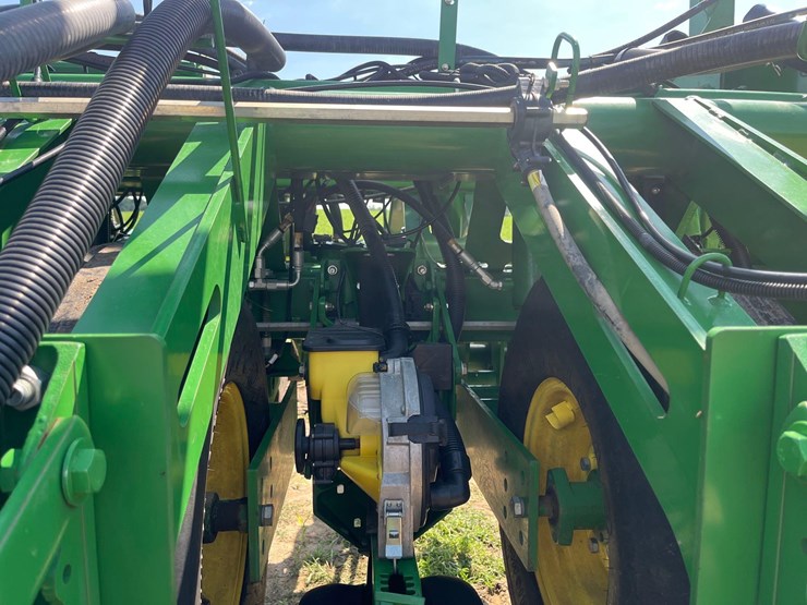 2012-john-deere-1790-image-13
