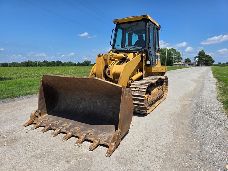 2005-caterpillar-953c-image-1