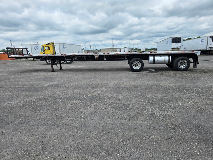 2015-great-dane-48'-x-102"-image-15