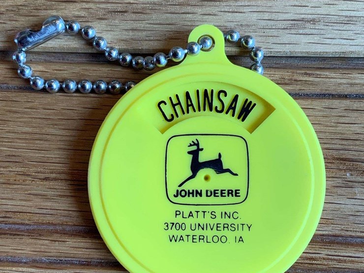 john-deere-keychain-image-3