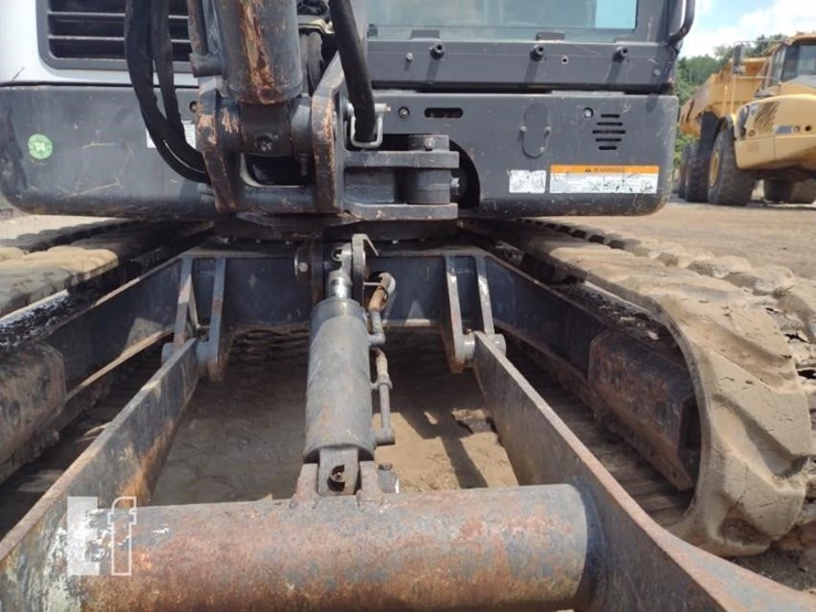 2013-bobcat-e63-image-22