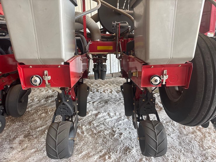 2010-case-ih-1250-image-30
