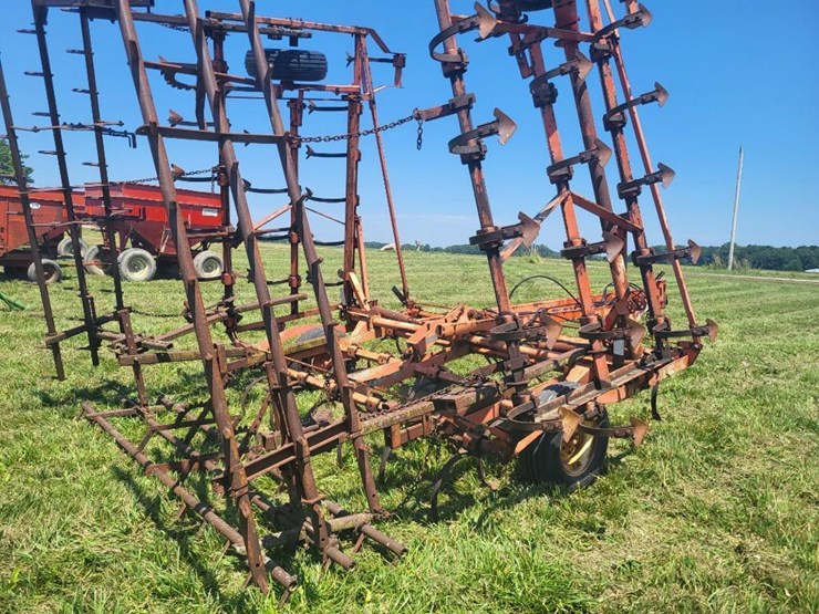 allis-chalmers-1300-e-30'-field-cultivator-w/3-bar-spike-harrow-image-30