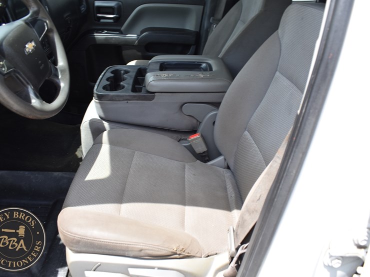 2017-chevrolet-silverado-1500-image-27