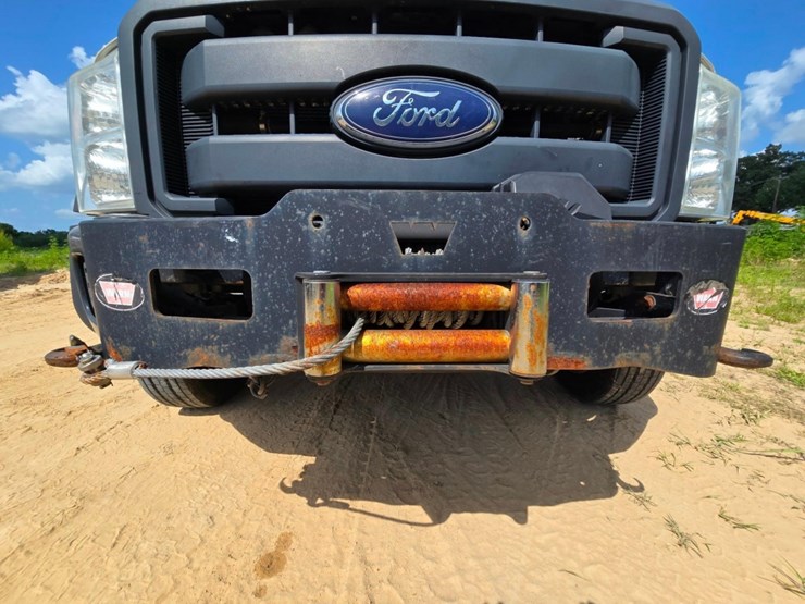2014-ford-f550-image-4