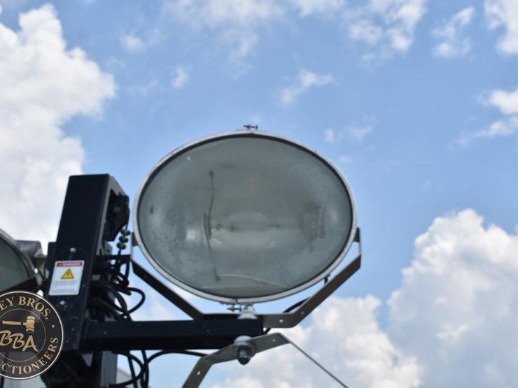 2019-allmand-bros-night-lite-v-series-image-36
