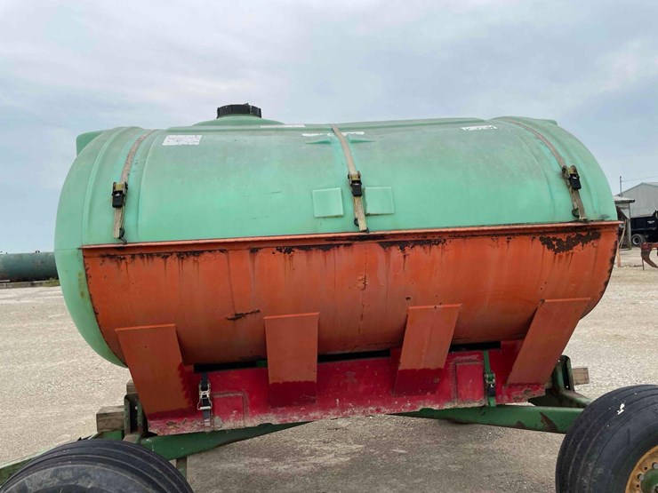 1000-gallon-poly-tank-w/-metal-cradle-image-6