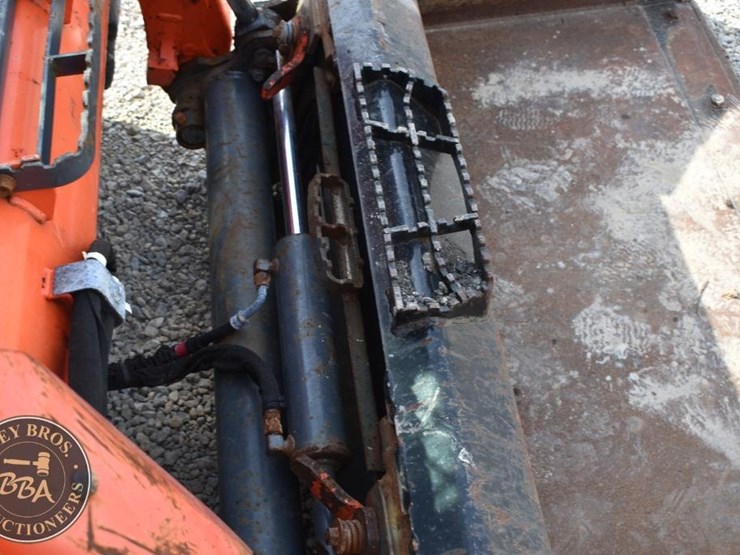 2020-kubota-ssv65-image-26