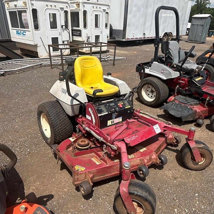 EXMARK ULTRACUT 60IN COMMERCIAL 2303