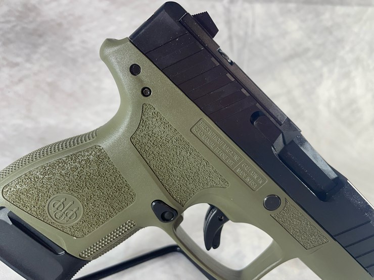 #4379-•-beretta-apx-a1-carry-9mm-luger-pistol,-sn:-axc157653-image-8